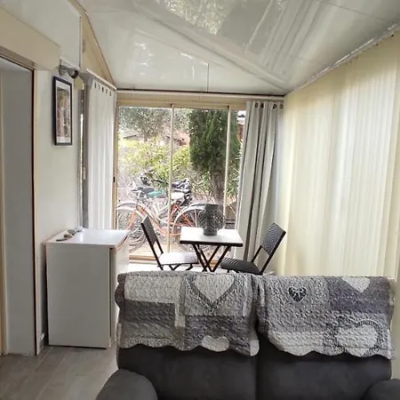 Maison De Climatisee 5 Pers Avec Piscine Commune Et Velos * جرْويسا