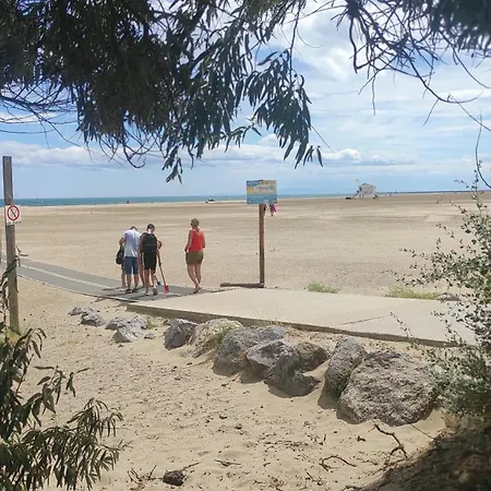 Hébergement de vacances Maison De Climatisee 5 Pers Avec Piscine Commune Et Velos *
